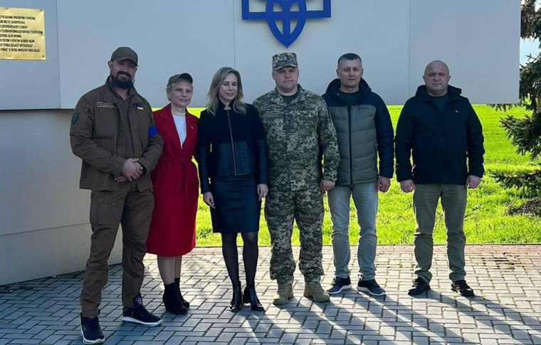 Конгрессвумен США, которая дважды приезжала в прифронтовое Запорожье, проголосовала против выделения финансовой помощи Украине