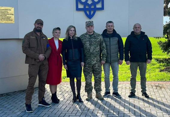 Конгрессвумен США, которая дважды приезжала в прифронтовое Запорожье, проголосовала против выделения финансовой помощи Украине