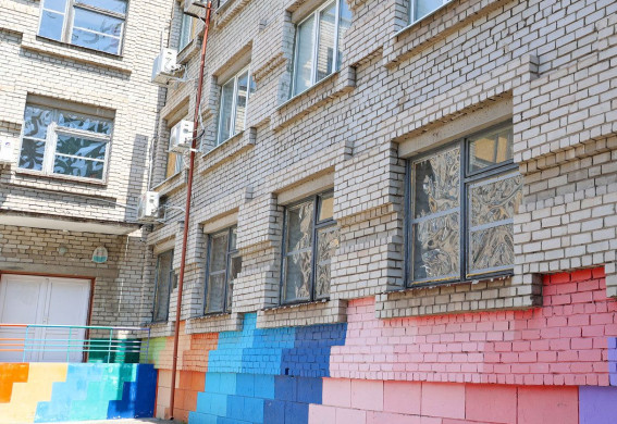 Метінвест у Запоріжжі долучився до відновлення пошкодженої обстрілами школи